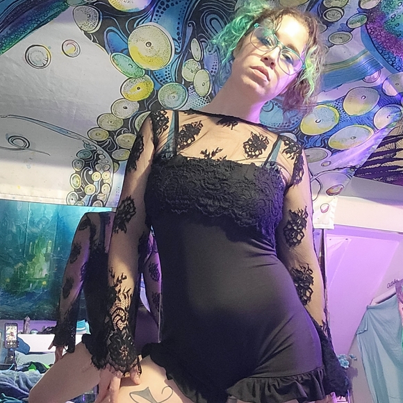 Meet your Posher, Bria - Picture 4 of 5